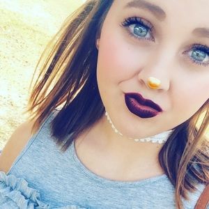 Meet your Posher, Seanah